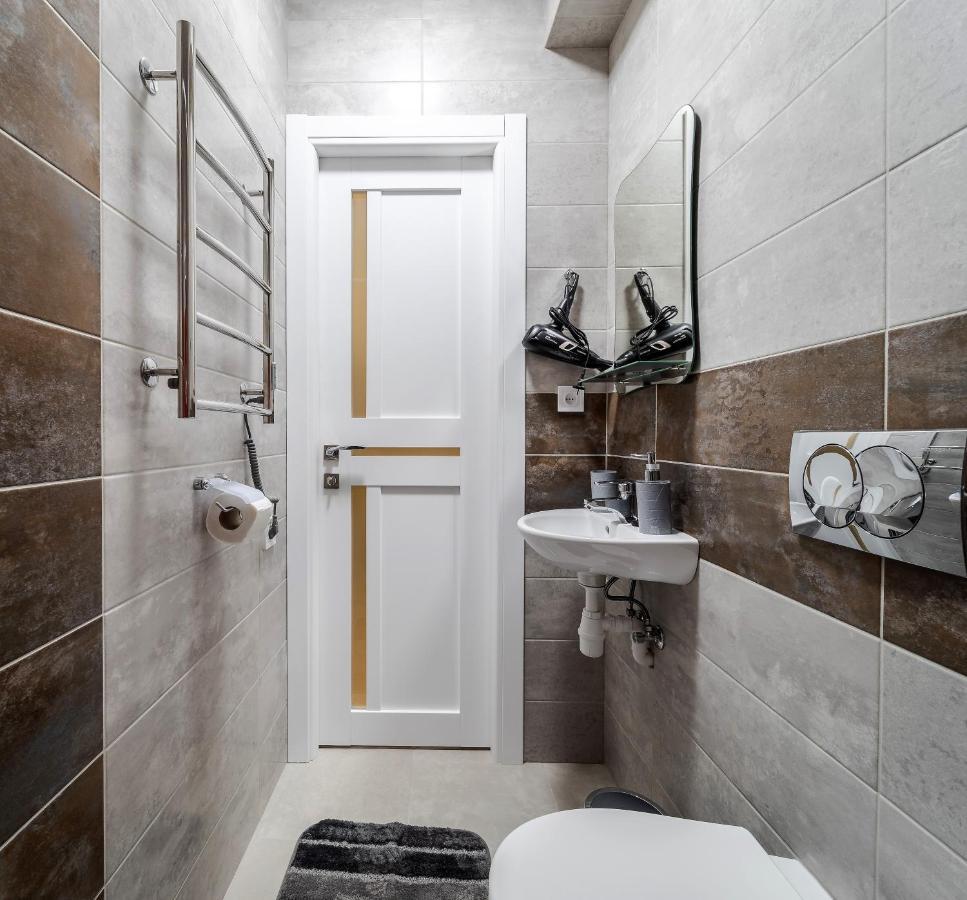 Golden Violin ! Apartments Lviv T Εξωτερικό φωτογραφία