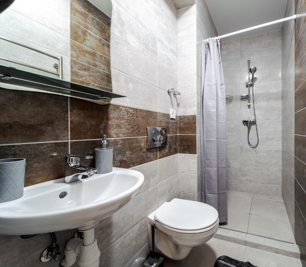 Golden Violin ! Apartments Lviv T Εξωτερικό φωτογραφία