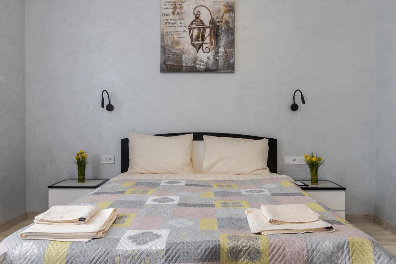 Golden Violin ! Apartments Lviv T Εξωτερικό φωτογραφία