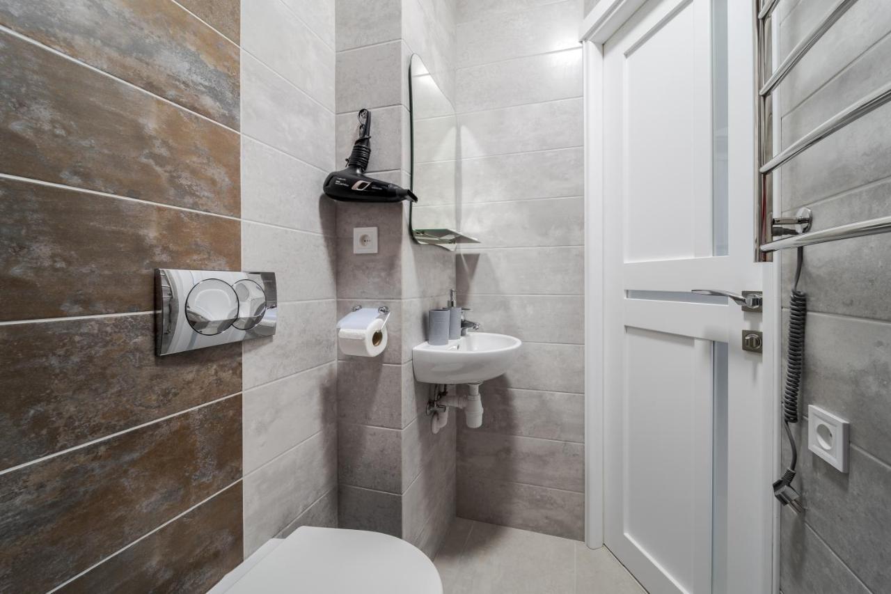 Golden Violin ! Apartments Lviv T Εξωτερικό φωτογραφία