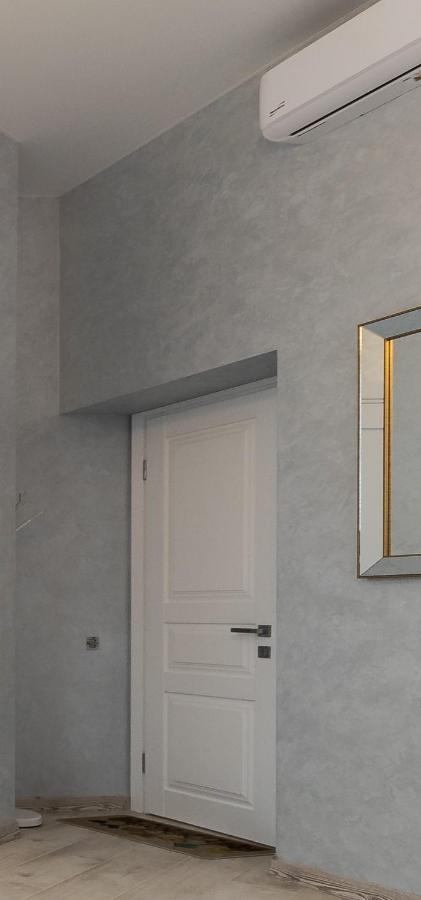 Golden Violin ! Apartments Lviv T Εξωτερικό φωτογραφία