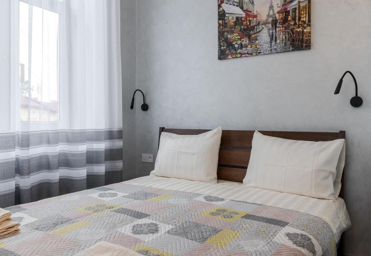 Golden Violin ! Apartments Lviv T Εξωτερικό φωτογραφία