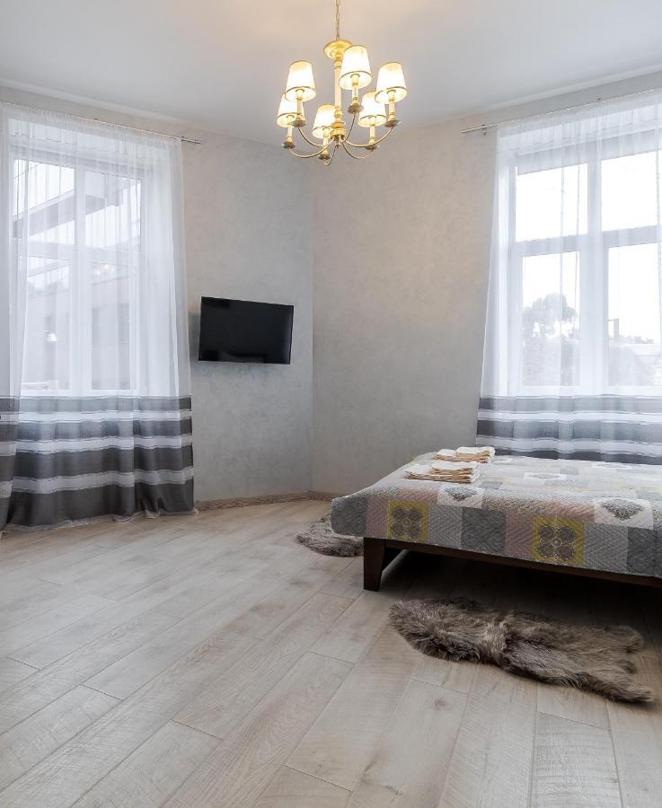 Golden Violin ! Apartments Lviv T Εξωτερικό φωτογραφία